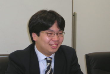 家本賢太郎さん